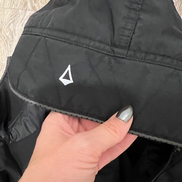 LIKE NEW LULULEMON IVIVA KIDS JACKET - Picture 3 of 6